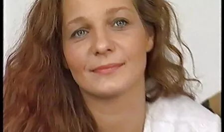 Neljä kauniisti kuvattua ulkona suomenkielinen porno