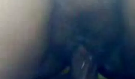 Hoikka Äiti isot rinnat porno pojalle.