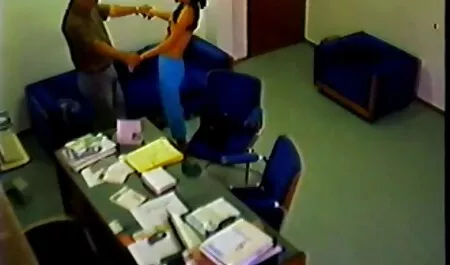 Lihava äiti alasti keittiössä ilmainen erotiikka ja on valaistu vagina.