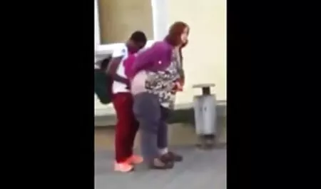 Terävä aikuisviihde ilmaiset videot jock sormilla