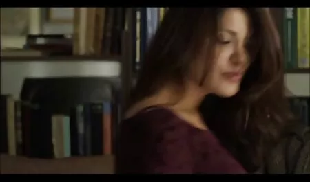 Sisarukset pelaavat, kun kotona ei ilmaisetpornovideot ole ketään.