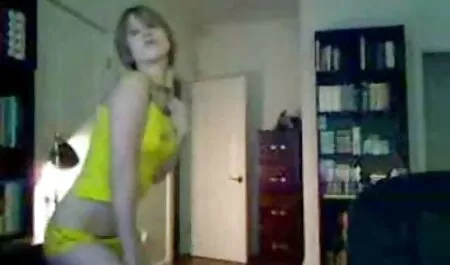 Äiti ei antanut nuoren rakastajan nukkua. erotiikka videot