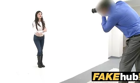 Hän on sekaantunut pettämiseen isänsä miehen kanssa. ilmaisia pimppi videoita