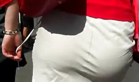 Musta look, poika, istu pakaroille, pilluvideo suuruus