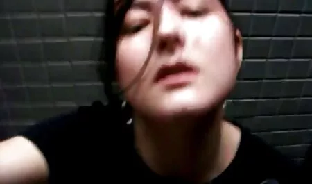 Vaimo lyhyt hame pornovideot keittiössä