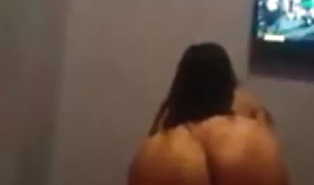 Vanhan naisen tapailu päättyy porno ilmaista pornoa seksiin