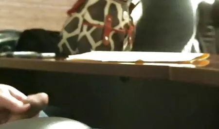 Mekko tyttö pitkät jalat suomiporno videot pukuhuoneessa.