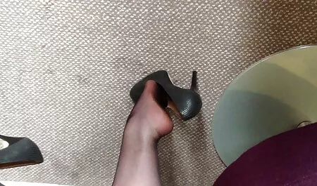 Tuo ilmaisia pornovideot väkivaltaiselle miehelle Orgasmi