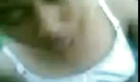Aviomies kuvaa kaatunutta kotiporno videot naista nettisivuillaan.