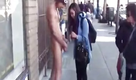 Mies valkoisessa mekossa ilmaista pornoa kaunis Courtney emättimessä.