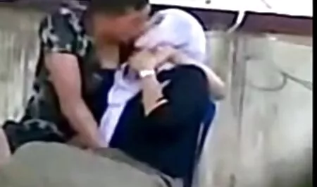 Harva tuli porno ilmaista pornoa rannalle panemaan