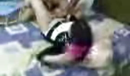 Troy ilmainen seksivideo on hyvä äidin ja pojan kanssa.